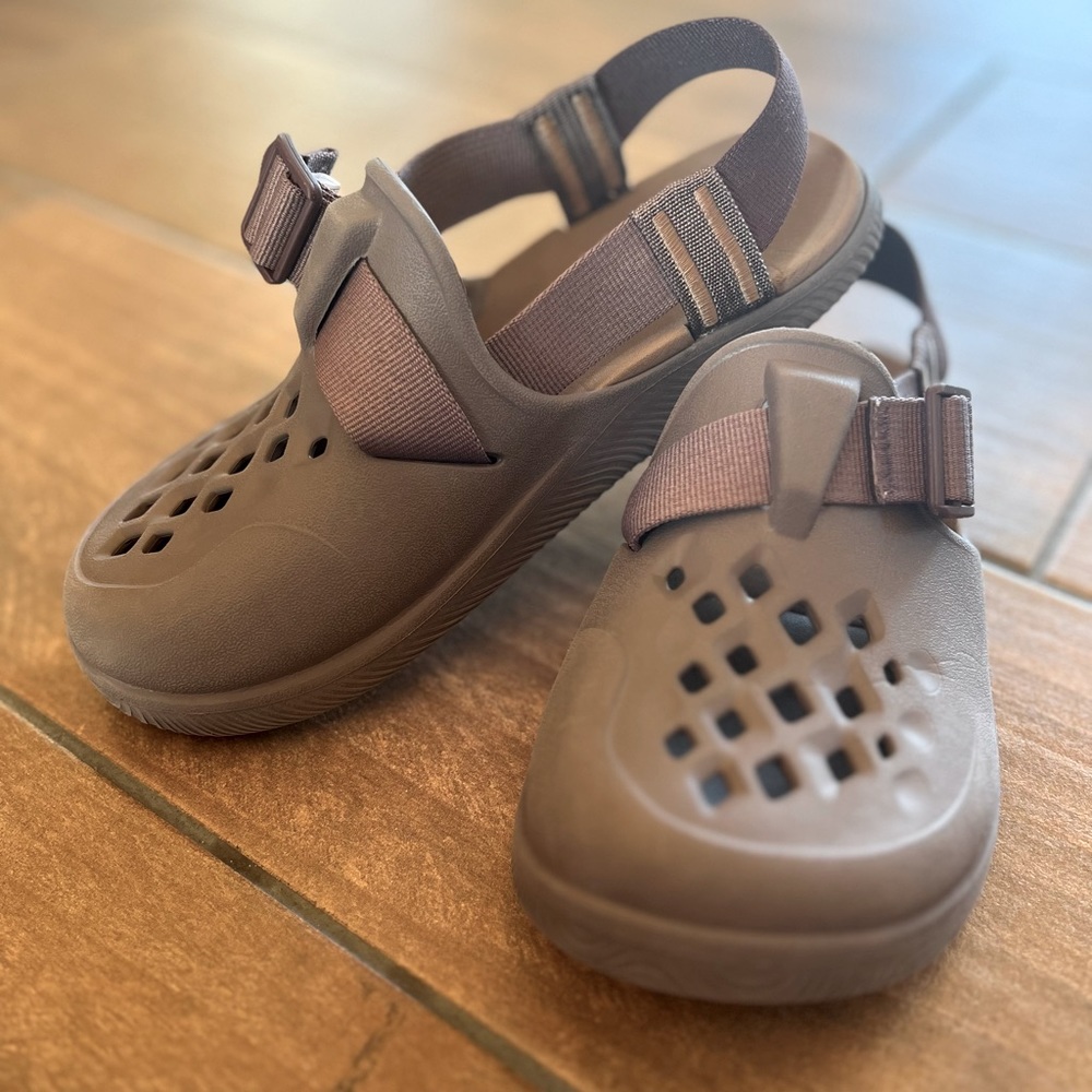 Chaco Chillo clogs size 7